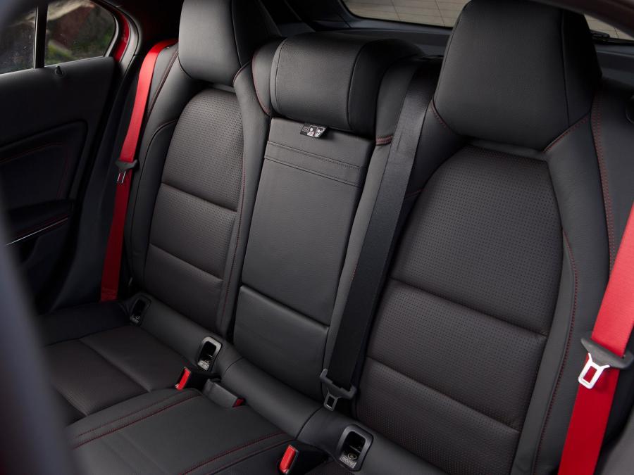  Mercedes-Benz A45 AMG Edition 1 2013 года  (AU) (фото 9 из 30)